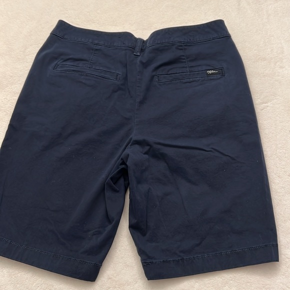 Hollister epic flex flat front shorts 9” size 29 Navy - Picture 5 of 6